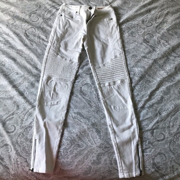 White Pants - Picture 2 of 7